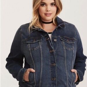 Torrid Denim trucker jacket in a medium to dark wash w'stretch fabric (090)